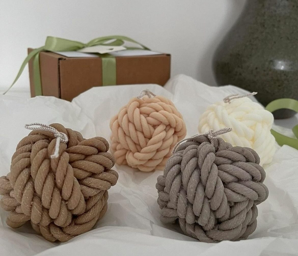 Knot Candle
